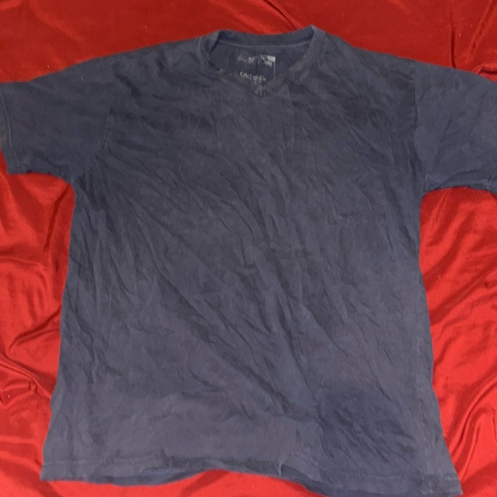 black shirt size M